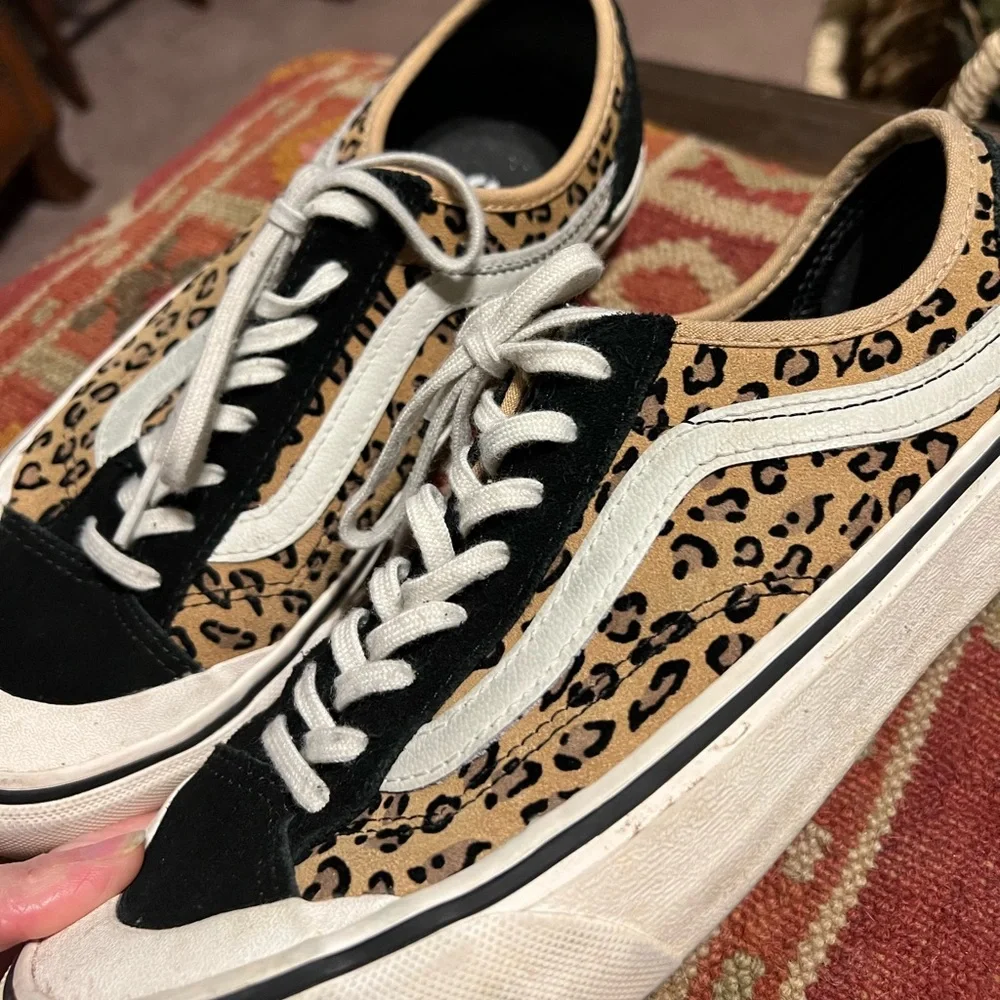 Vans Tan & Black Cheetah Skater Sneakers 9 women 7.5 men - Picture 12 of 14